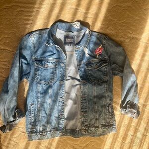 Large seek discomfort denim jacket
